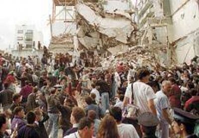 Un acto sin las palabras de los familiares