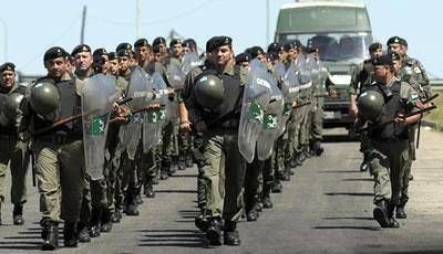 4000 gendarmes controlaran la seguridad mientras dure el conflicto con la polic�a