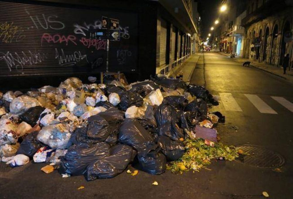 Denuncian que el kirchnerismo impuls� el caos de la basura contra Scioli y Macri