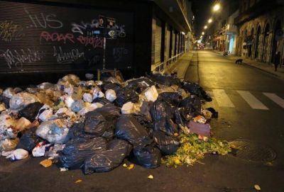 Denuncian que el kirchnerismo impuls� el caos de la basura contra Scioli y Macri
