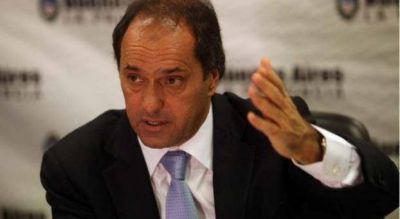 Daniel Scioli: "La pr�xima semana vamos a pagar el medio aguinaldo"
