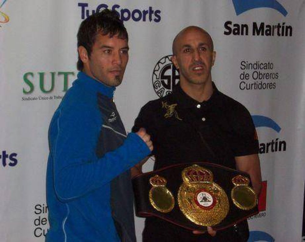Todo listo para una pelea de boxeo por el t�tulo mundial en San Mart�n