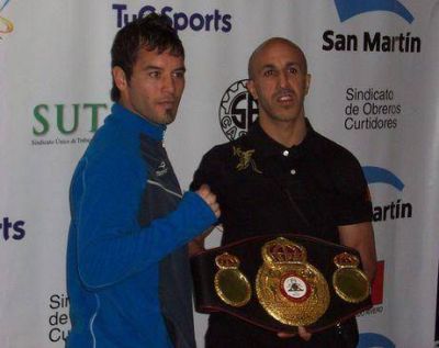 Todo listo para una pelea de boxeo por el t�tulo mundial en San Mart�n