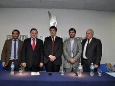 Intendente Echarren de Castelli titular de la Comisi�n de Juventud de la FAM