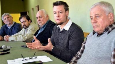 Comerciantes amenazan con bajar las persianas