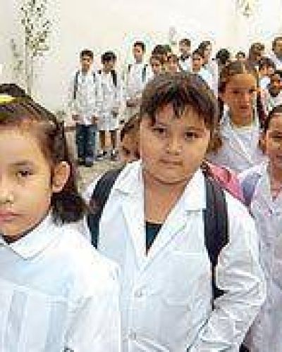 530 Becas municipales apoyan el comienzo de las clases