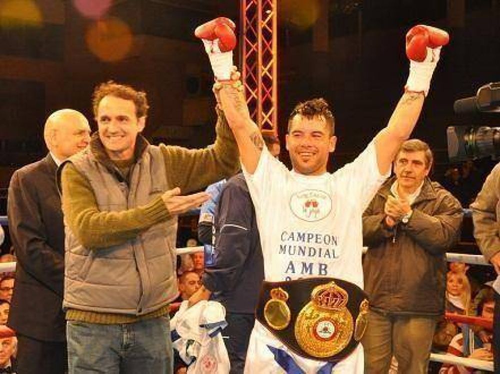 Diego �La Joya� Chaves se coron� campe�n mundial en San Mart�n