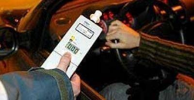 19 autom�viles y 11 motocicletas retenidas por alcoholemia