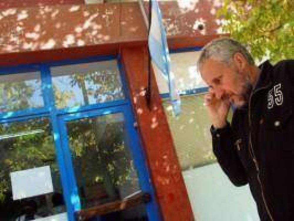 Ahora Peressini difundi� los listados de personal