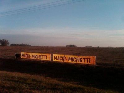 El macrismo apura a Michetti con una campa�a para que se pase a provincia