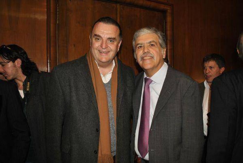 El Intendente Aldo Carossi en el Ministerio de Planificaci�n de la Naci�n.