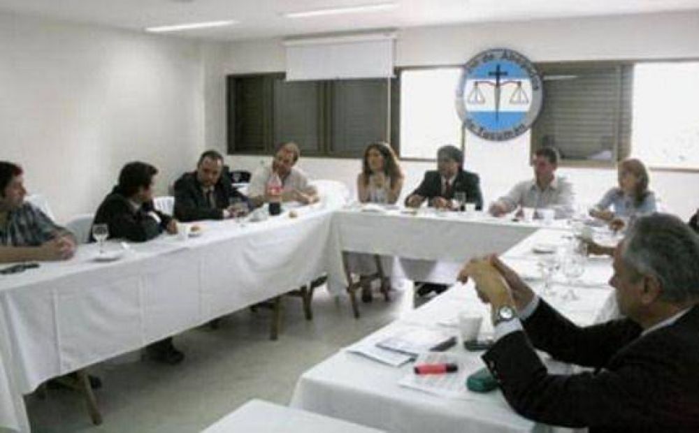 Abogados del sur reclaman la integraci�n definitiva del CAM.