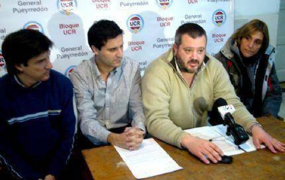 Los radicales, muy duros con el Intendente: �La ausencia de Pulti genera violencia�