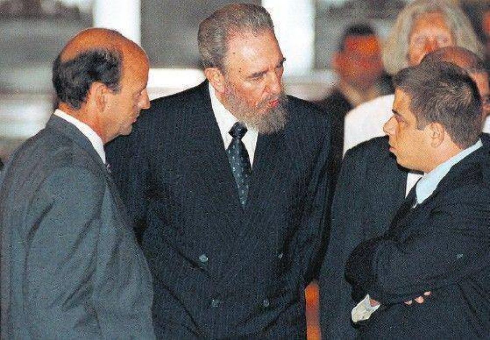 Inesperada acusaci�n de Fidel a los funcionarios relevados