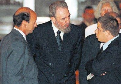 Inesperada acusaci�n de Fidel a los funcionarios relevados