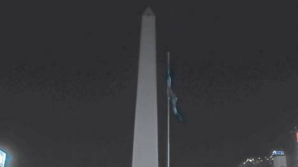 El Obelisco, sin luz por la pelea entre la Ciudad y las el�ctricas