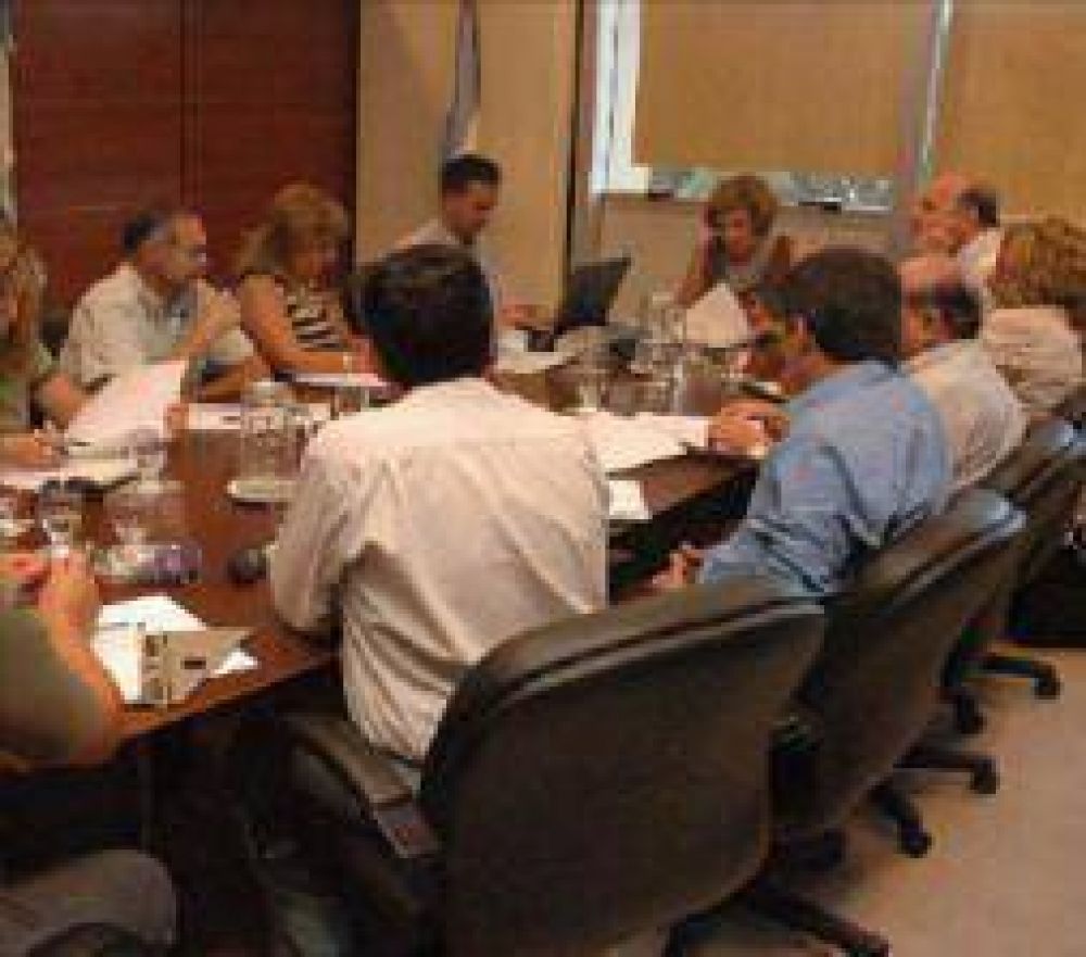 Aumento salarial y titularizaci�n fueron los temas abordados