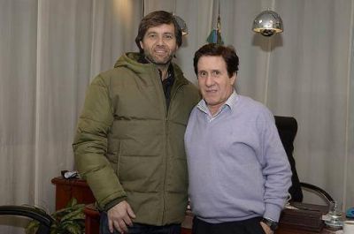 EL INTENDENTE D�AZ P�REZ RECIBI� AL PRESIDENTE DEL CLUB ATL�TICO TALLERES
