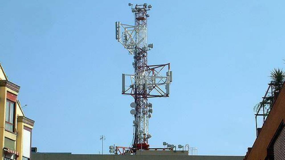 Paran�: la Comuna impidi� la instalaci�n de una antena de telefon�a celular
