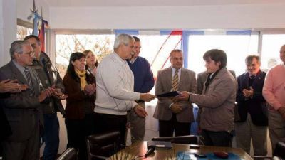 Aportes por m�s de 2,7 millones para obras en hospitales y escuelas