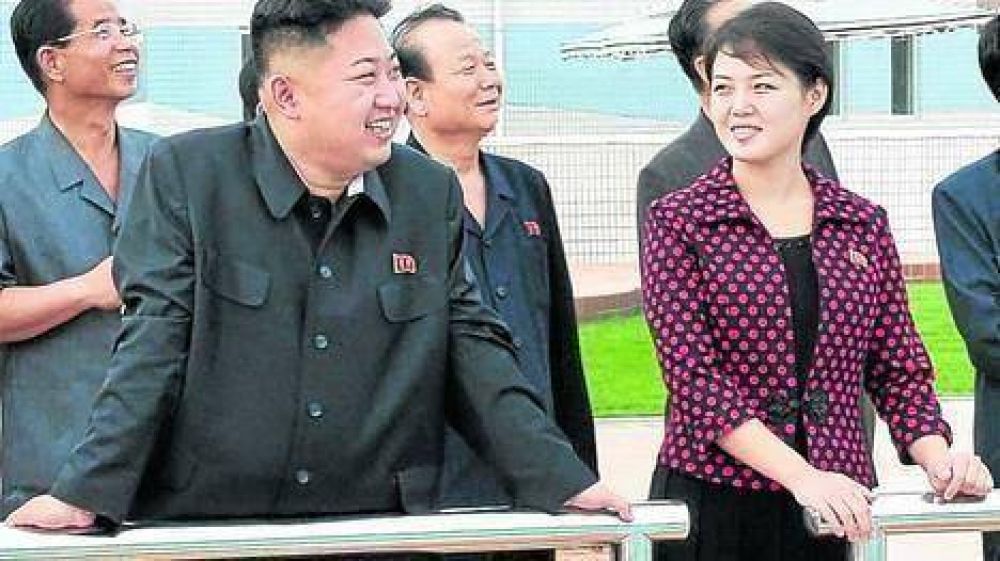 El nuevo l�der norcoreano se cas� con �la camarada Ri Sol Ju�
