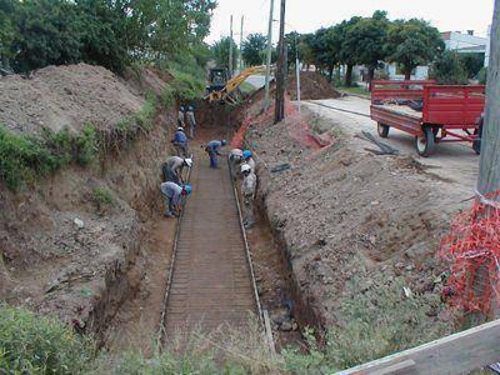 Entubamiento de canales - Si el clima acompa�a, iniciar�n el hormigonado en canal de Brown