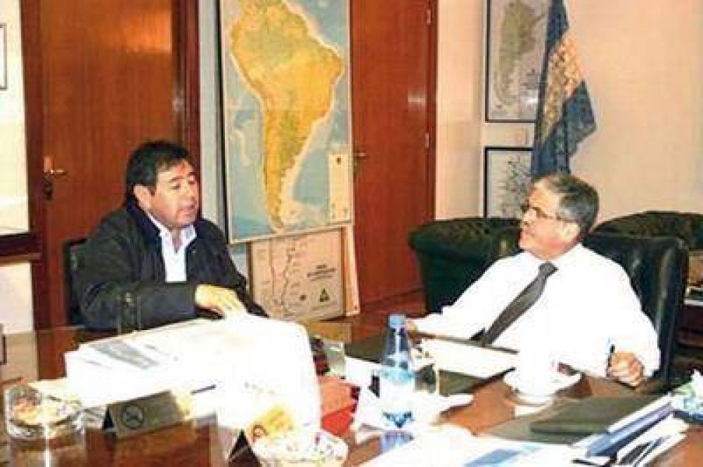 Sandoval se reuni� con De Vido