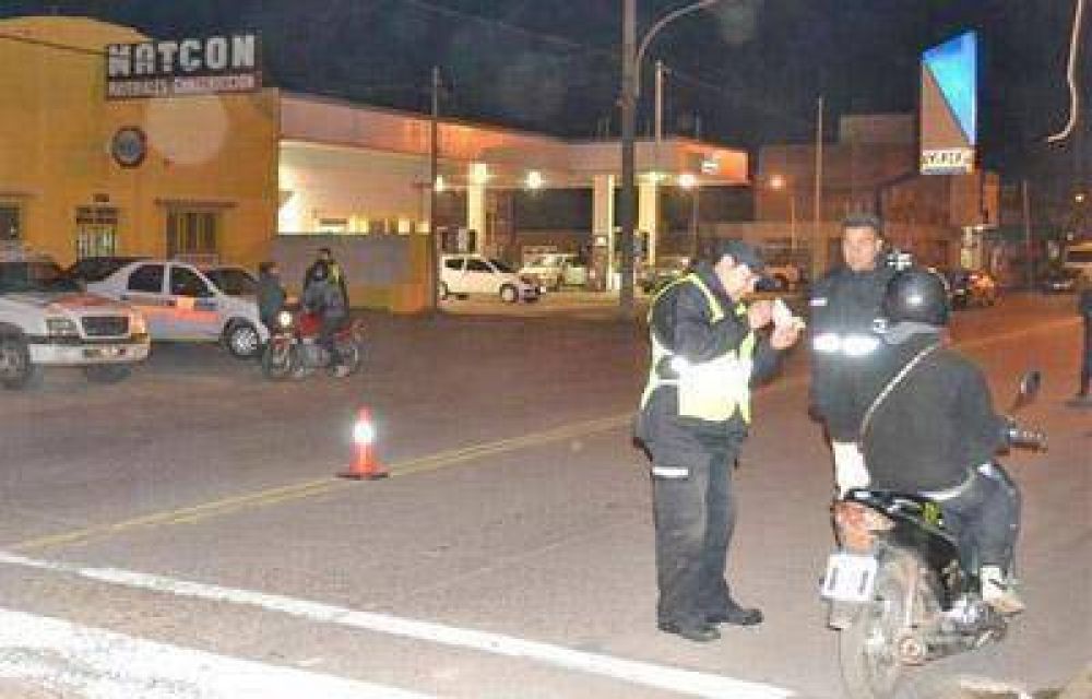 Operativos de seguridad con secuestro de veh�culos, detenciones y clausuras