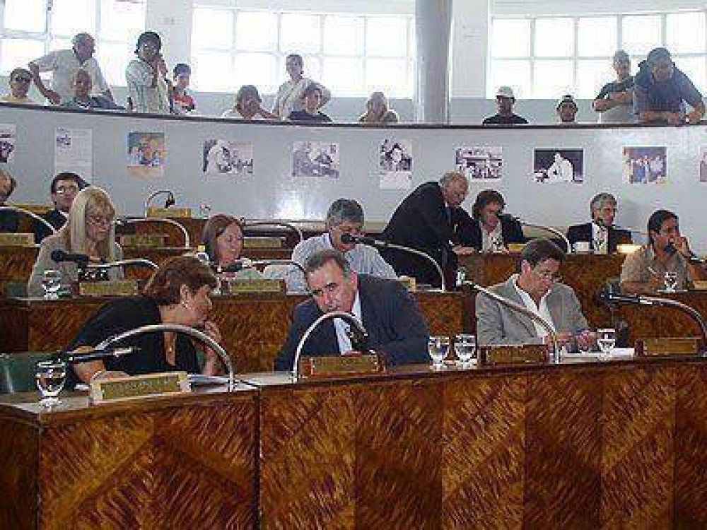  LOMAS | CONCEJO DELIBERANTE    Tratan hoy el aumento para los municipales