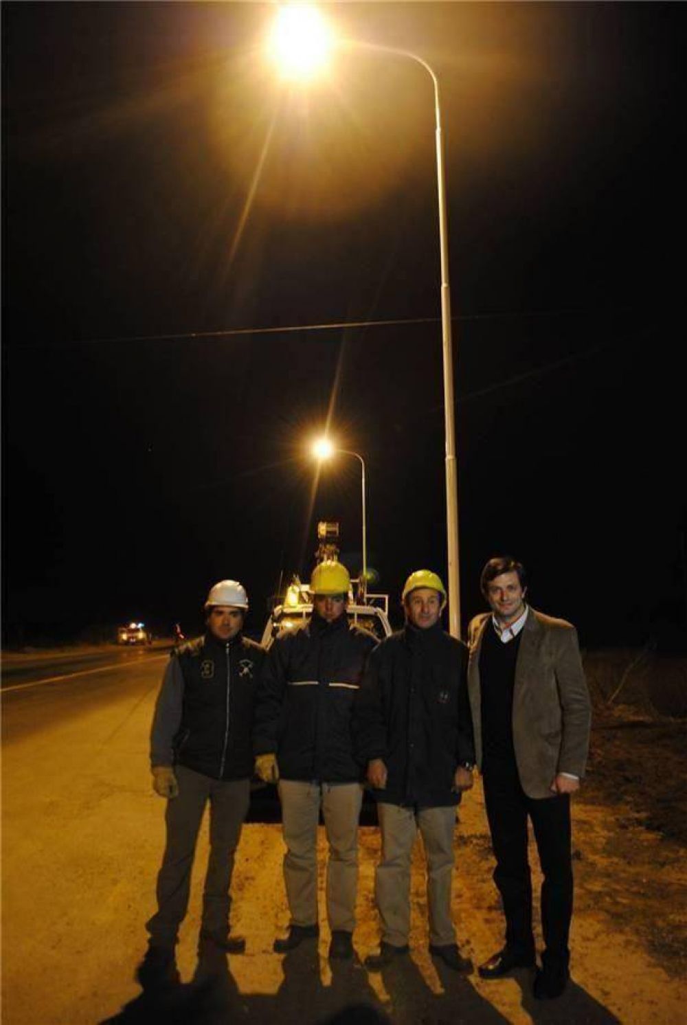 "Esta es la primera etapa de la obra de iluminaci�n que tenemos pensada para este acceso"