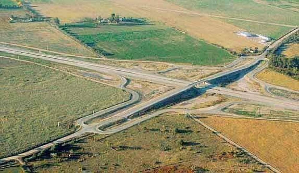 Cristina llega a Villa Mar�a para inaugurar un nuevo tramo de la autopista C�rdoba-Rosario