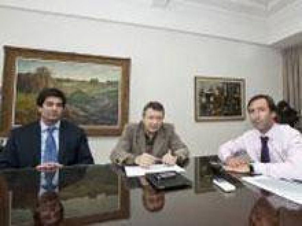Ministro Pichetto se reuni� con Yauhar y Lorenzino