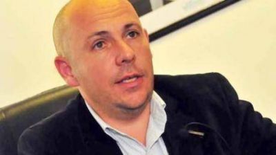 Sastre denunci� falta de apoyo a su gesti�n