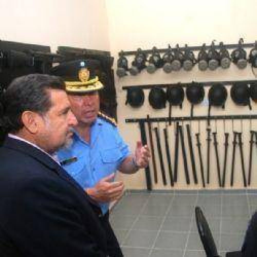 Otro respaldo del gobierno a la polic�a: nueva sede para el BAO