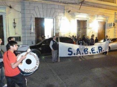 Piquete docente frente a Educaci�n