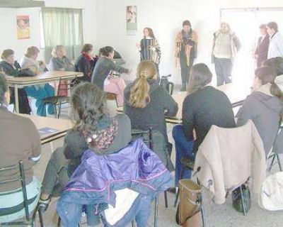 Lactancia materna: se iniciaron los talleres para el personal de salud