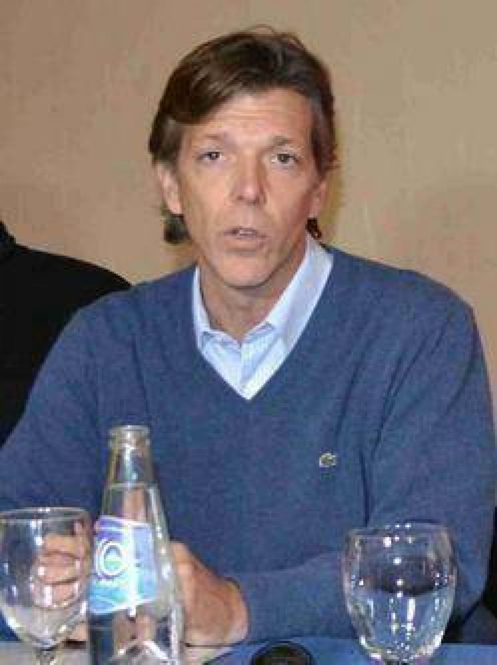 Bloque UCR - HCD: �El tope que actualmente utiliza Absa para la Tarifa de Inter�s Social es irrisorio�