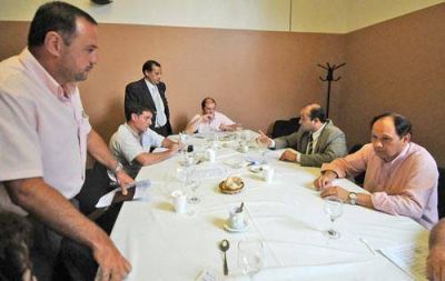 �Queremos jueces, pero seg�n la Constituci�n�.