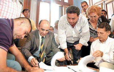 ATE Y UPCN en sus ramas de salud firman acuerdo salarial.