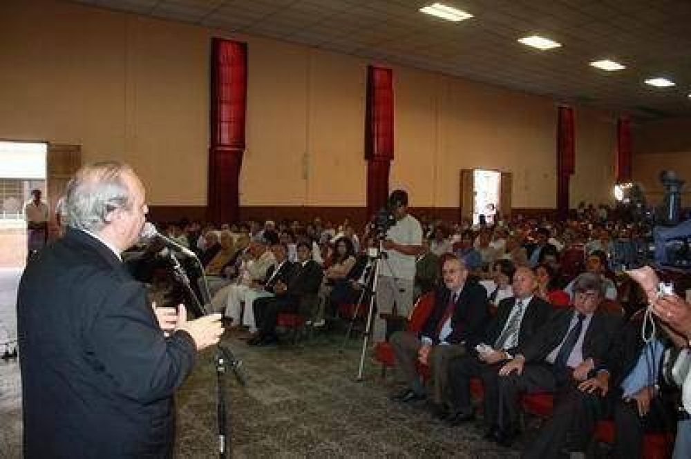 Avanza el proceso licitatorio del dique Toro Yaco.