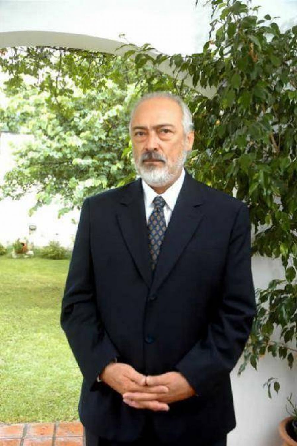 Ricardo Guzm�n declar�: �Ser�a muy alentador tener la visita de una figura como Cobos�.