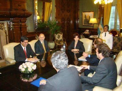 Reprograma la Naci�n 290 millones de los vencimientos de la deuda.