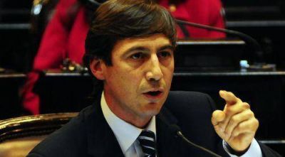 Proyecto de ley propone suspender suba de la tarifa el�ctrica.