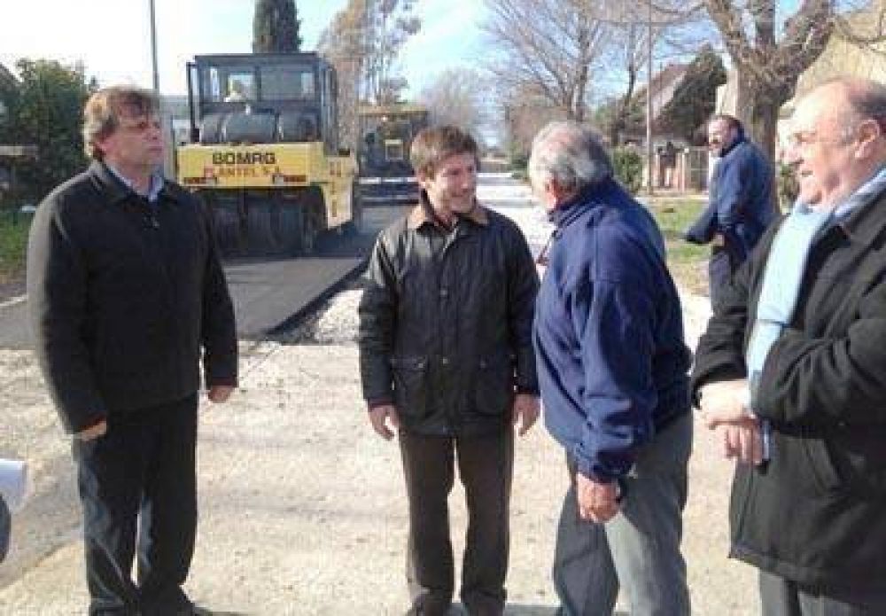 Avanzan las obras de recuperaci�n de pavimentos en el barrio Regional