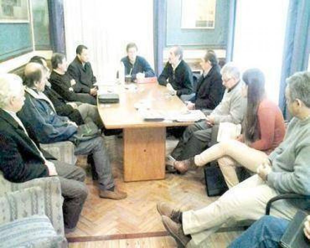 El Municipio local y el de Gualeguaych� unifican acciones