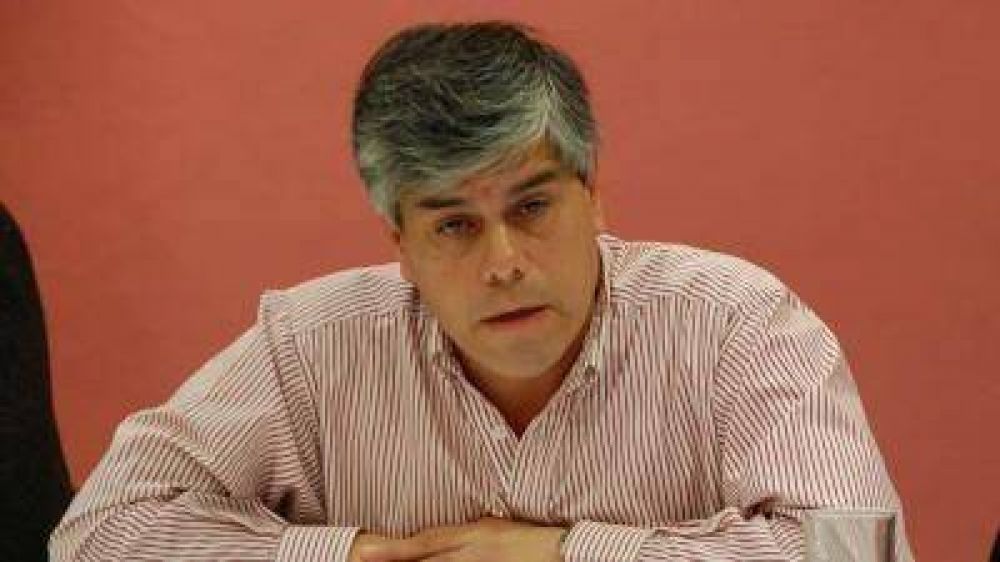 Peralta saluda a los trabajadores gastron�micos en su d�a