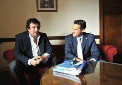 La Escuela de Gobierno se entrevist� con el Instituto Nacional de Capacitaci�n Pol�tica (Incap)