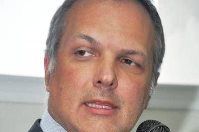 Buzzi elogi� �el Estado cada vez m�s soberano que tenemos�