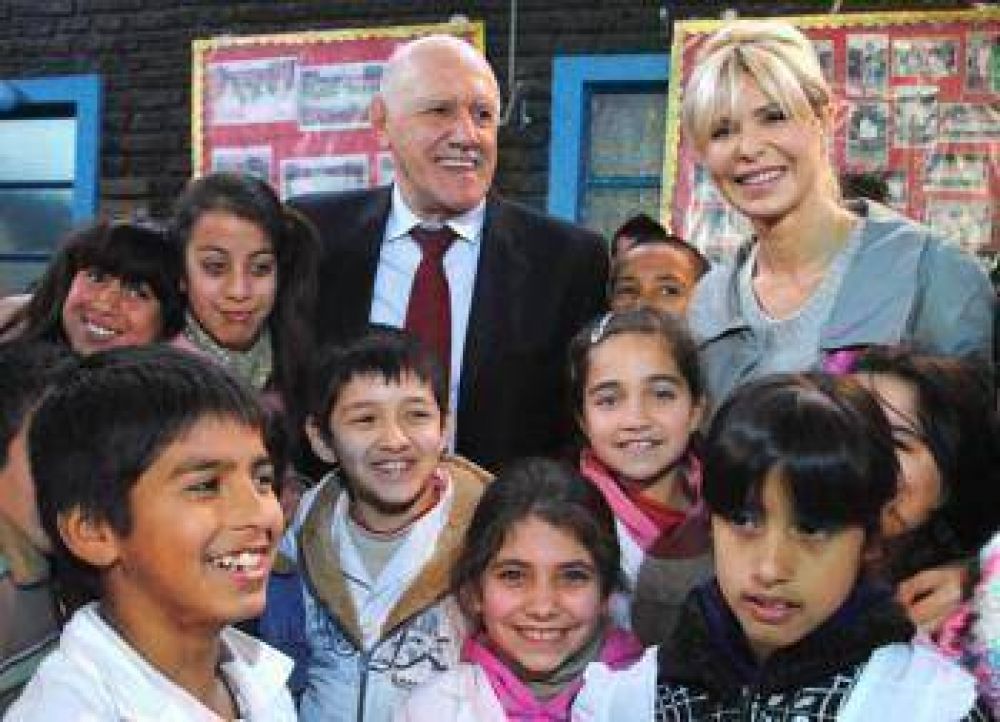 Fundaci�n Banco Provincia entreg� lentes en Hurlingham