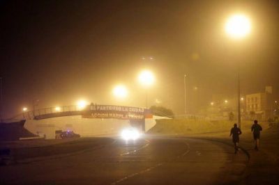 La Municipalidad inaugur� la iluminaci�n del paseo costero de Punta Mogotes